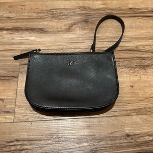 Lo & Sons Leather Wristlet